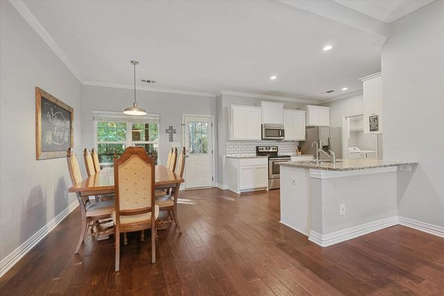 1185 E Jefferson Street, Van Alstyne, TX 75495