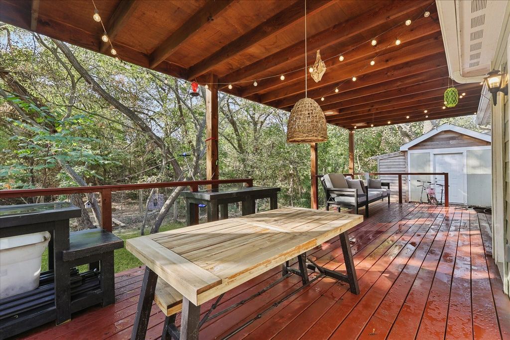 1185 E Jefferson Street, Van Alstyne, TX 75495