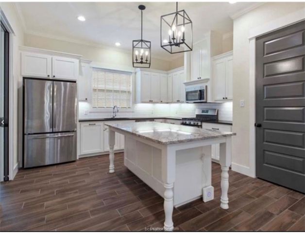 4002 Heru Court, College Station, TX 77845