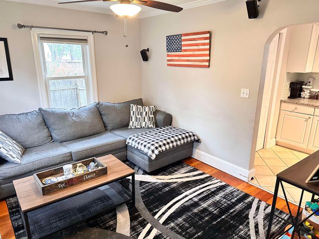 17 Walton Road, Plaistow, NH 03865