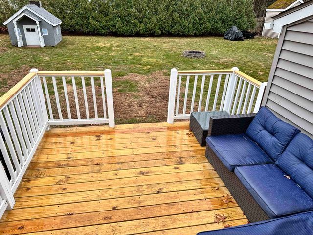 17 Walton Road, Plaistow, NH 03865