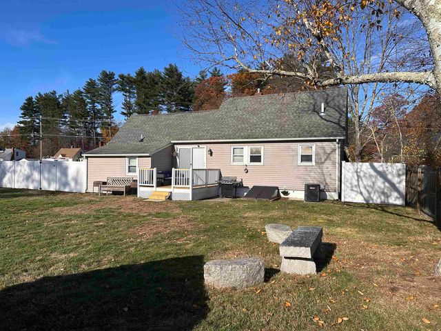 17 Walton Road, Plaistow, NH 03865