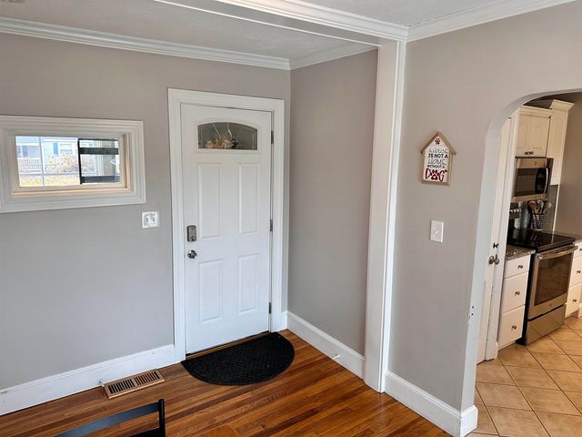 17 Walton Road, Plaistow, NH 03865