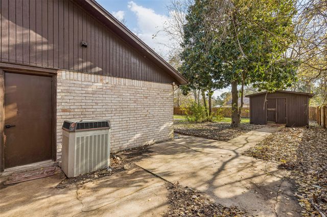 114 Leigh Anne Street, Huntsville, TX 77320