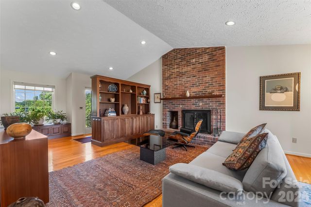 402 Catawba Street, Morganton, NC 28655
