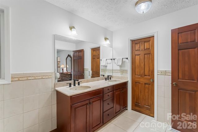 402 Catawba Street, Morganton, NC 28655