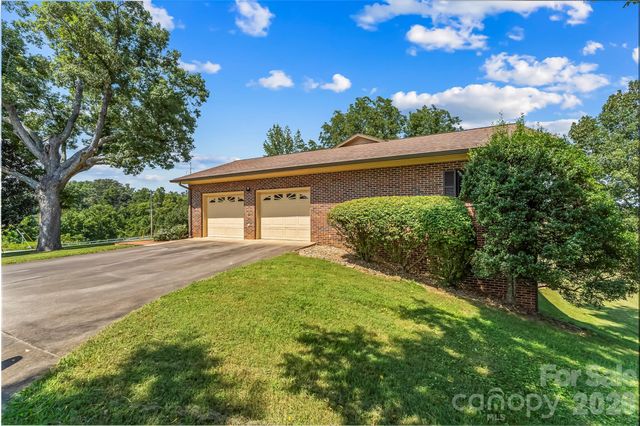 402 Catawba Street, Morganton, NC 28655
