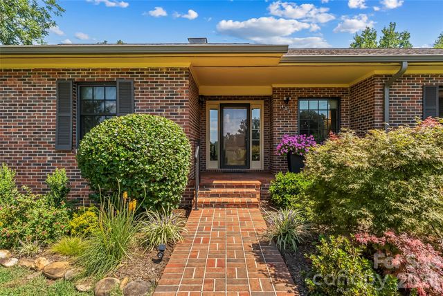 402 Catawba Street, Morganton, NC 28655