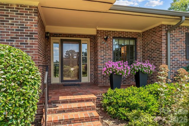 402 Catawba Street, Morganton, NC 28655