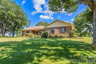 402 Catawba Street, Morganton, NC 28655