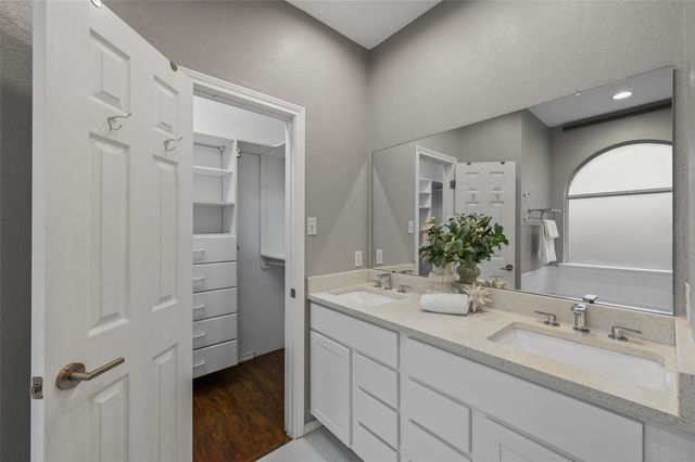 1819 Sandalwood Lane, Grapevine, TX 76051