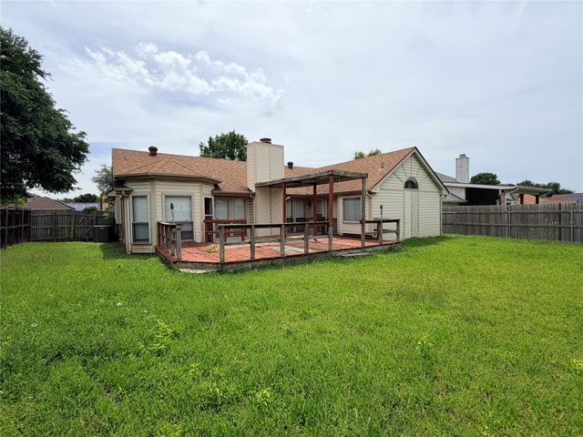 4806 Shadyway Drive, Arlington, TX 76018