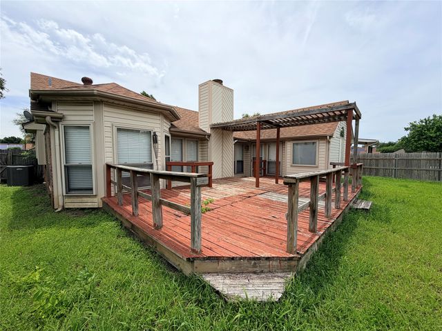4806 Shadyway Drive, Arlington, TX 76018