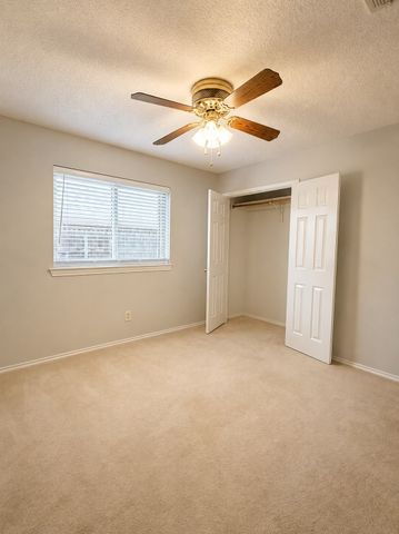 4806 Shadyway Drive, Arlington, TX 76018
