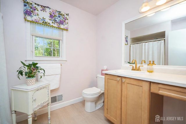 23 Merritt Terrace, Old Bridge, NJ 07747