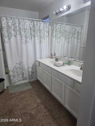 6427 W CORDES Road, Phoenix, AZ 85043