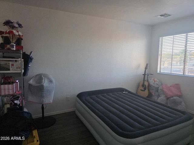 6427 W CORDES Road, Phoenix, AZ 85043