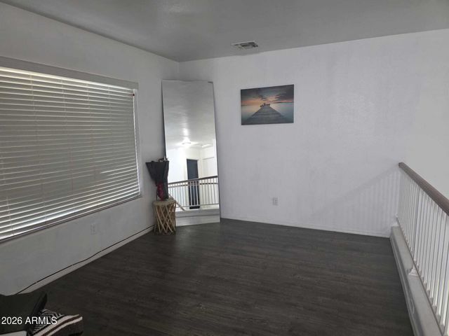 6427 W CORDES Road, Phoenix, AZ 85043