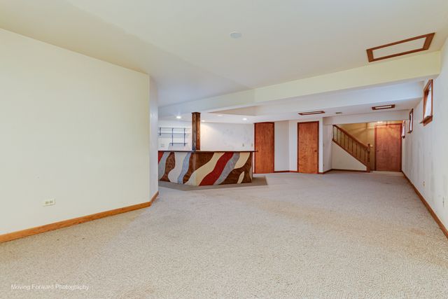 69 N Lambert Road, Glen Ellyn, IL 60137