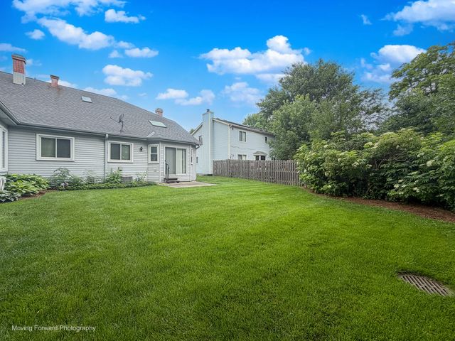 69 N Lambert Road, Glen Ellyn, IL 60137
