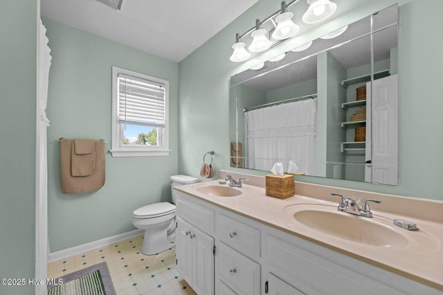 116 Kingsway Way, Moyock, NC 27958