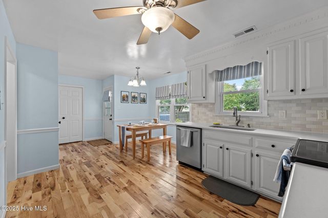 116 Kingsway Way, Moyock, NC 27958