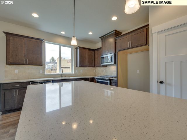 305 E CARIBOU Ct 22, La Center, WA 98629
