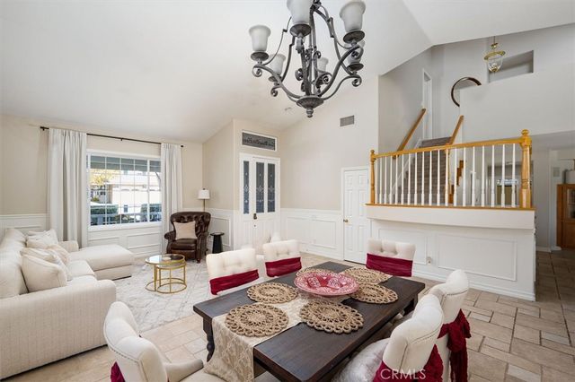 23224 Sherwood, Valencia, CA 91354