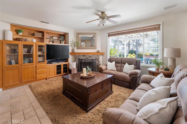 23224 Sherwood, Valencia, CA 91354