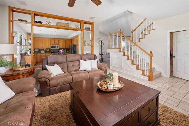 23224 Sherwood, Valencia, CA 91354