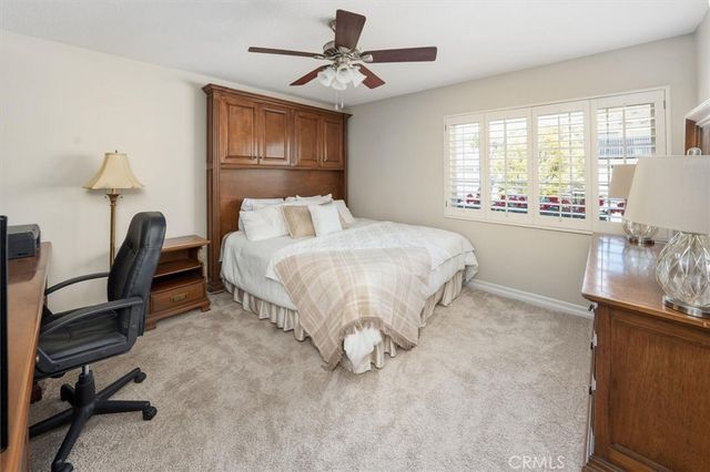 23224 Sherwood, Valencia, CA 91354