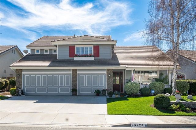 23224 Sherwood, Valencia, CA 91354