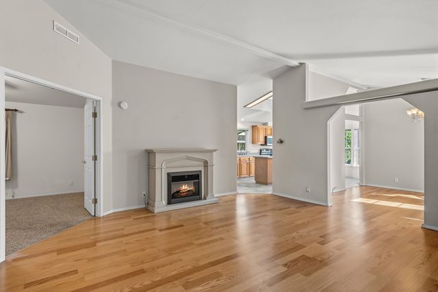 208 NW Creekside Drive, Grants Pass, OR 97526