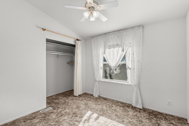 208 NW Creekside Drive, Grants Pass, OR 97526