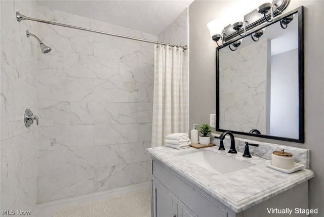 561 Melrose Street, Akron, OH 44305