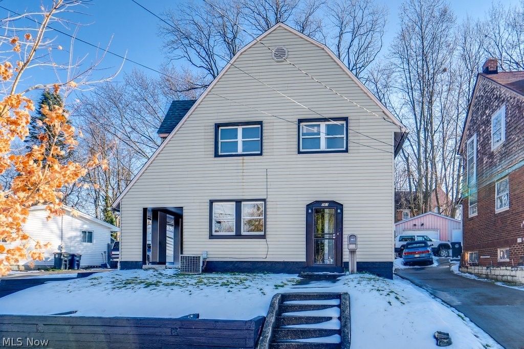 561 Melrose Street, Akron, OH 44305