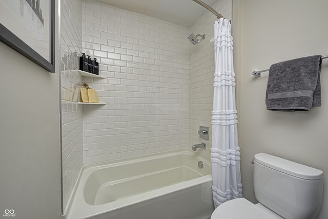 176 Midland Trace Loop, Westfield, IN 46074