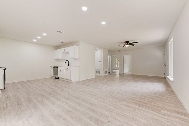 8418 Plainview Drive, Dallas, TX 75217