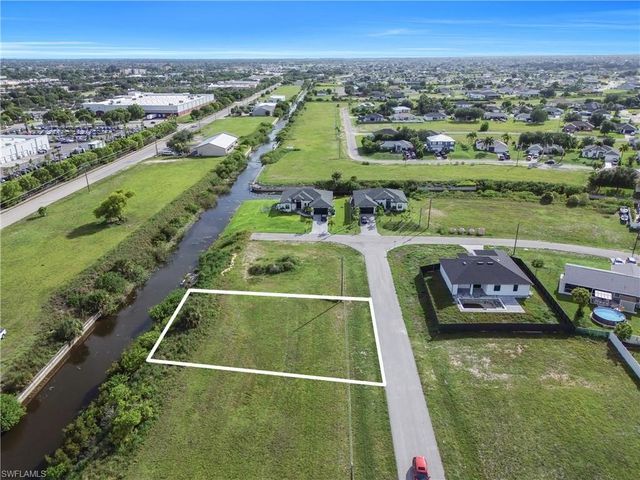 2104 13th LN, Cape Coral, FL 33909