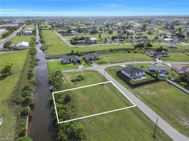 2104 13th LN, Cape Coral, FL 33909