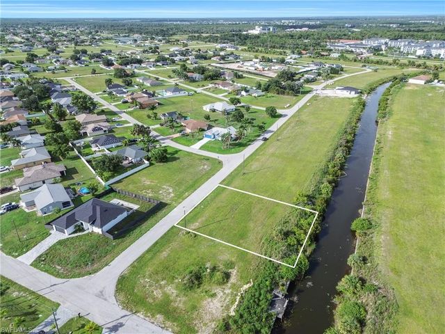 2104 13th LN, Cape Coral, FL 33909