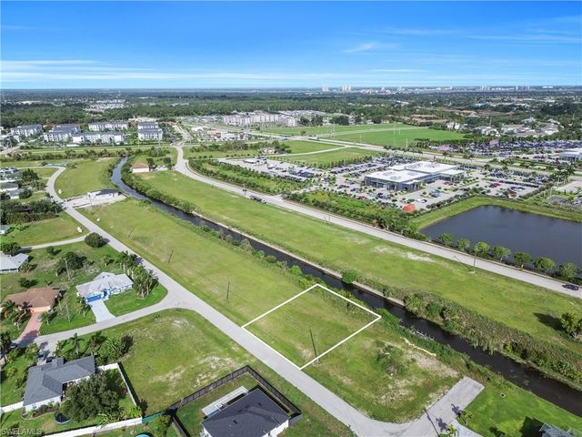 2104 13th LN, Cape Coral, FL 33909