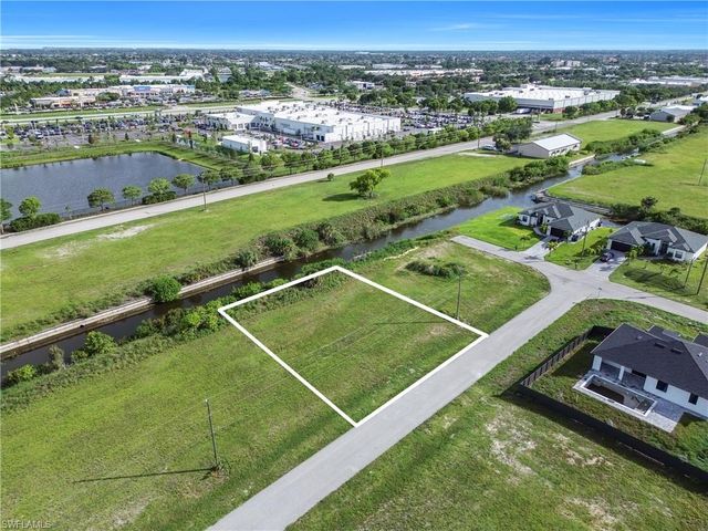 2104 13th LN, Cape Coral, FL 33909