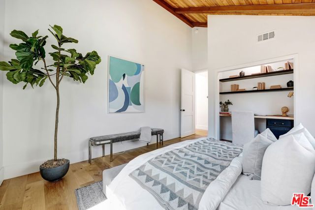 2506 Zorada Drive, Los Angeles, CA 90046