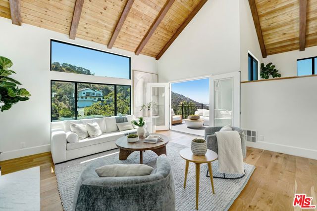 2506 Zorada Drive, Los Angeles, CA 90046