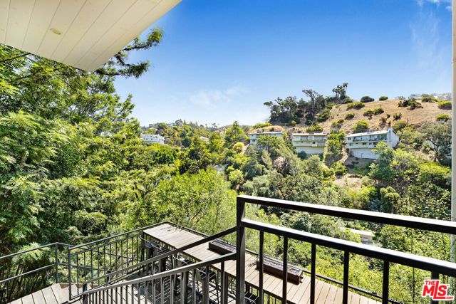 2506 Zorada Drive, Los Angeles, CA 90046