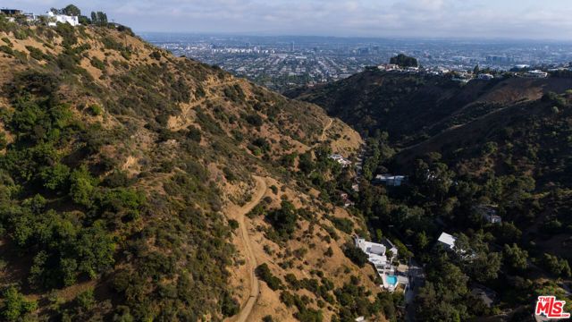 2506 Zorada Drive, Los Angeles, CA 90046