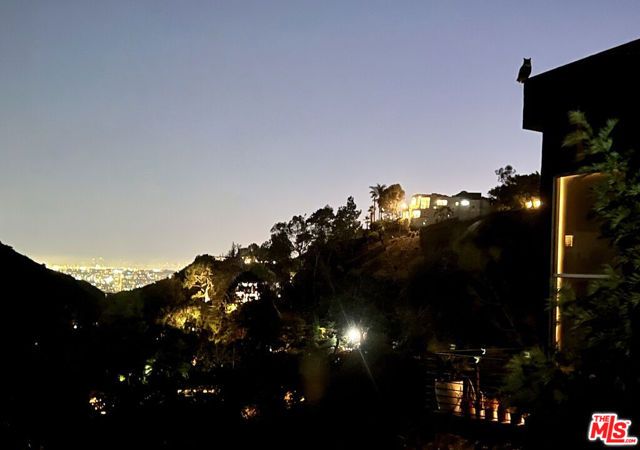 2506 Zorada Drive, Los Angeles, CA 90046