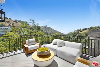 2506 Zorada Drive, Los Angeles, CA 90046