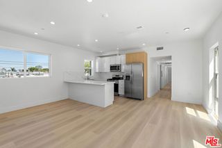 10965 Calvert, North Hollywood, CA 91606